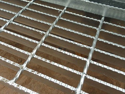 镀锌齿形钢格栅