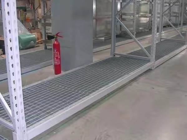 车间平台钢格板安装案例